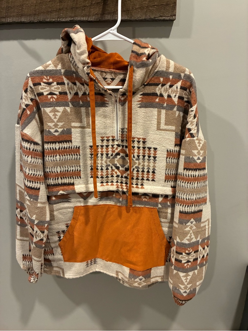 Southwestern Aztec Print Women’s Pullover in Rust and Brown Tones Size Large